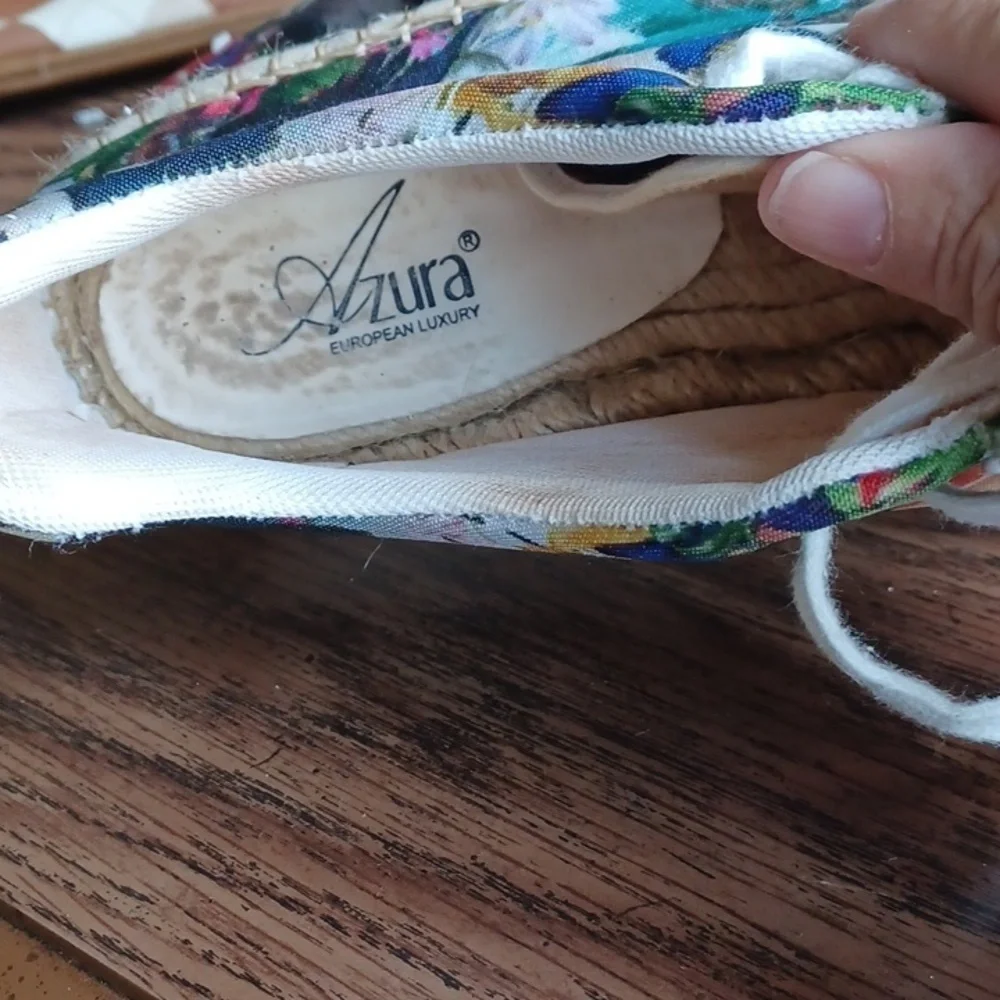 Azura ESPADRILLES SNEAKERS SIZE 8.5 (39)